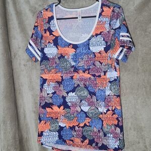 💛CLEARANCE💛 Lularoe Women's T-Shirt - SIZE S
